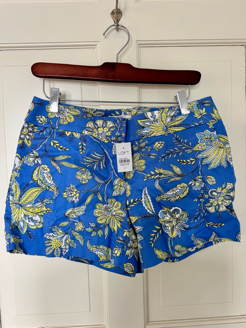 Loft Floral Print Shorts, size 2 NWT